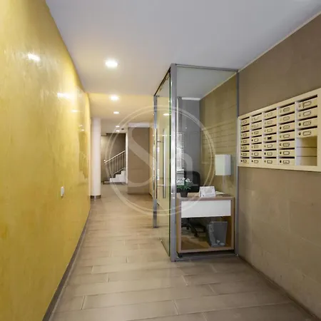 Comodo En Rambla Cataluna Apartment *